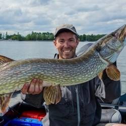 mathieu. guide de pêche Alsace