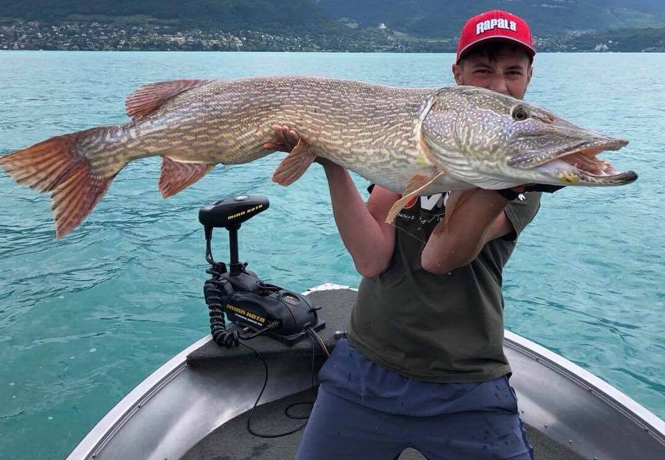 Top 10 : brochet record de 134,5 cm pris par benjamin Zill en lac Alpin