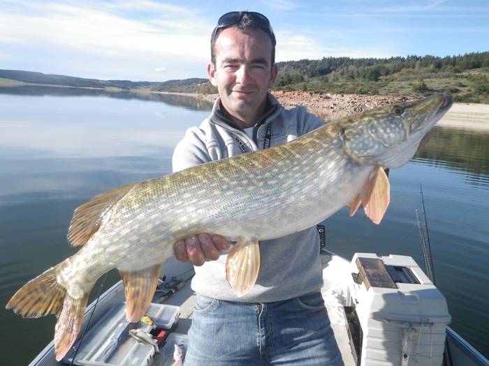 Carnivore fishing day on Lake Naussac