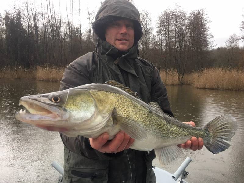 Pêche des carnassiers en domaine privé