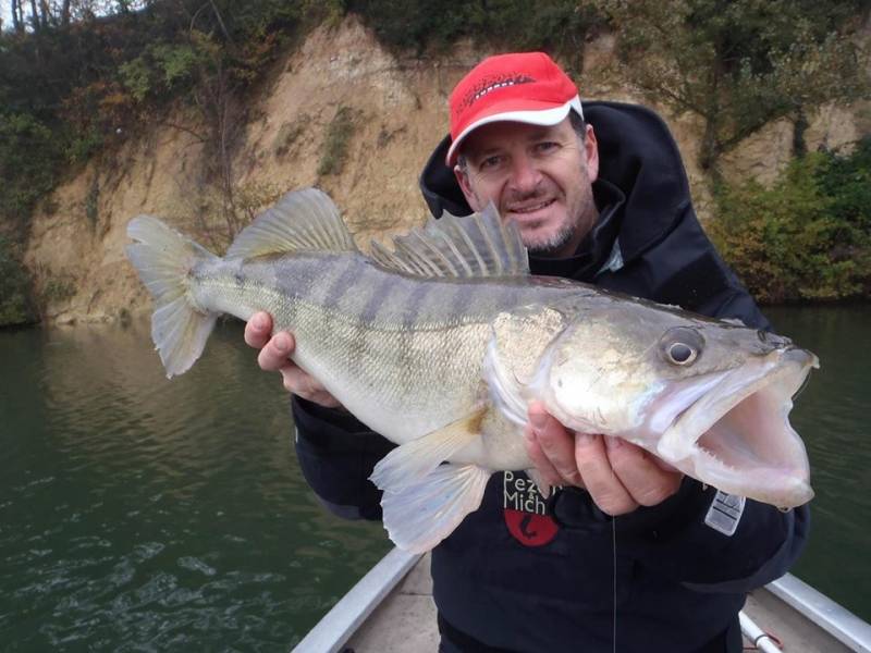 Pêche des carnassiers sur le lac de Castelnau-Lassout-Lous