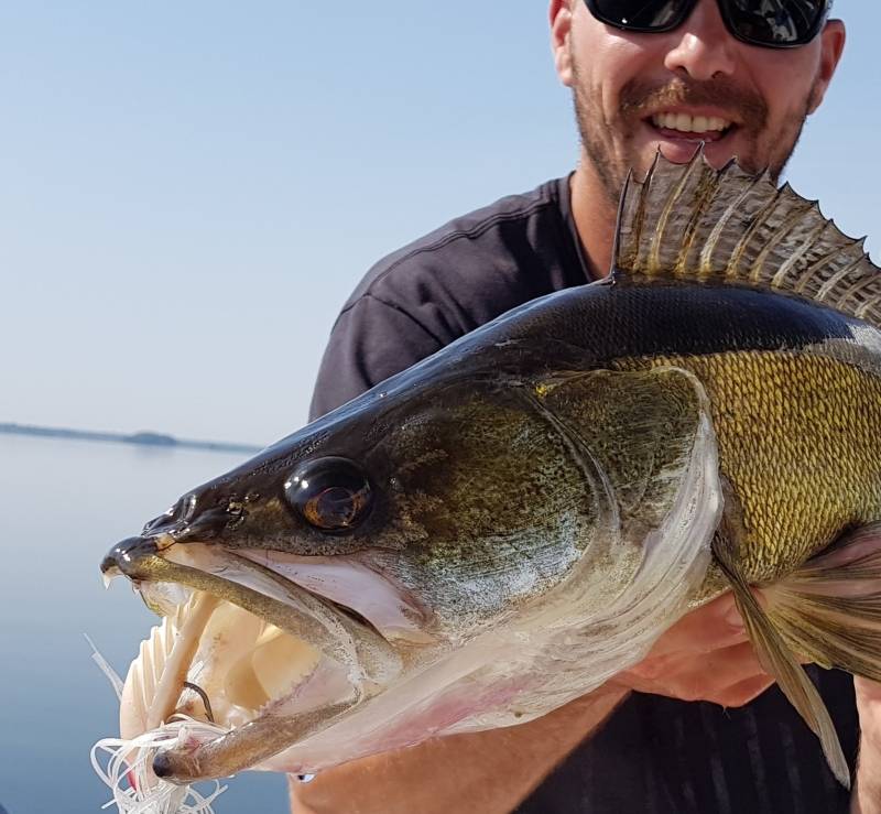 Pesca de carnívoros en el lago Lac de Lacanau