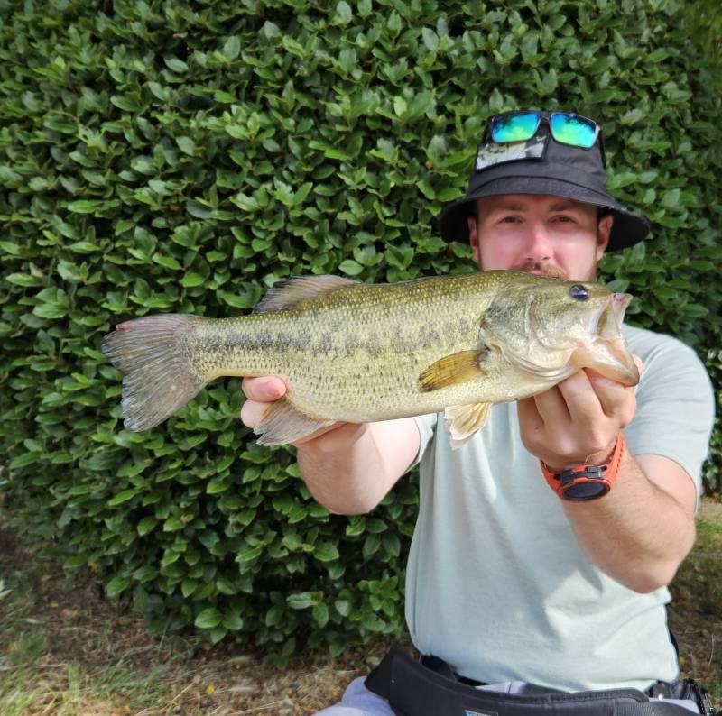 Black bass fishing in Toulouse