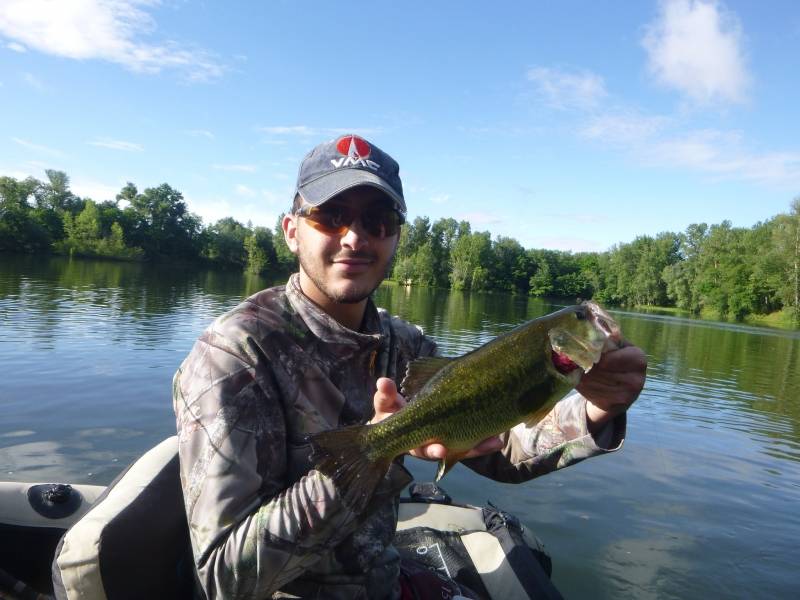 Float-tube carnivorous fishing course