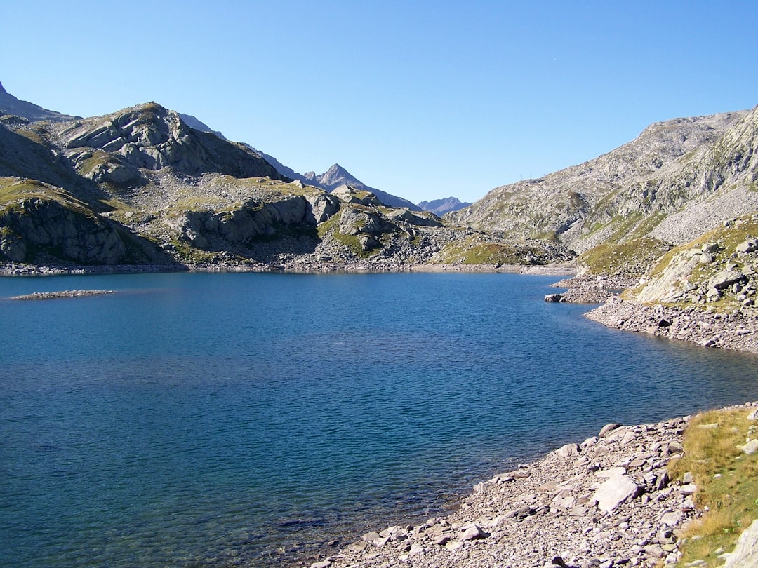 Lac de la Muzelle – Tout savoir pour pêcher et profiter du lac lac de la muzelle - vue du lac