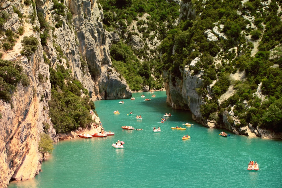 Lac de Sainte Croix – Tout savoir pour pêcher et profiter du lac lac de sainte croix pêche aux leurres