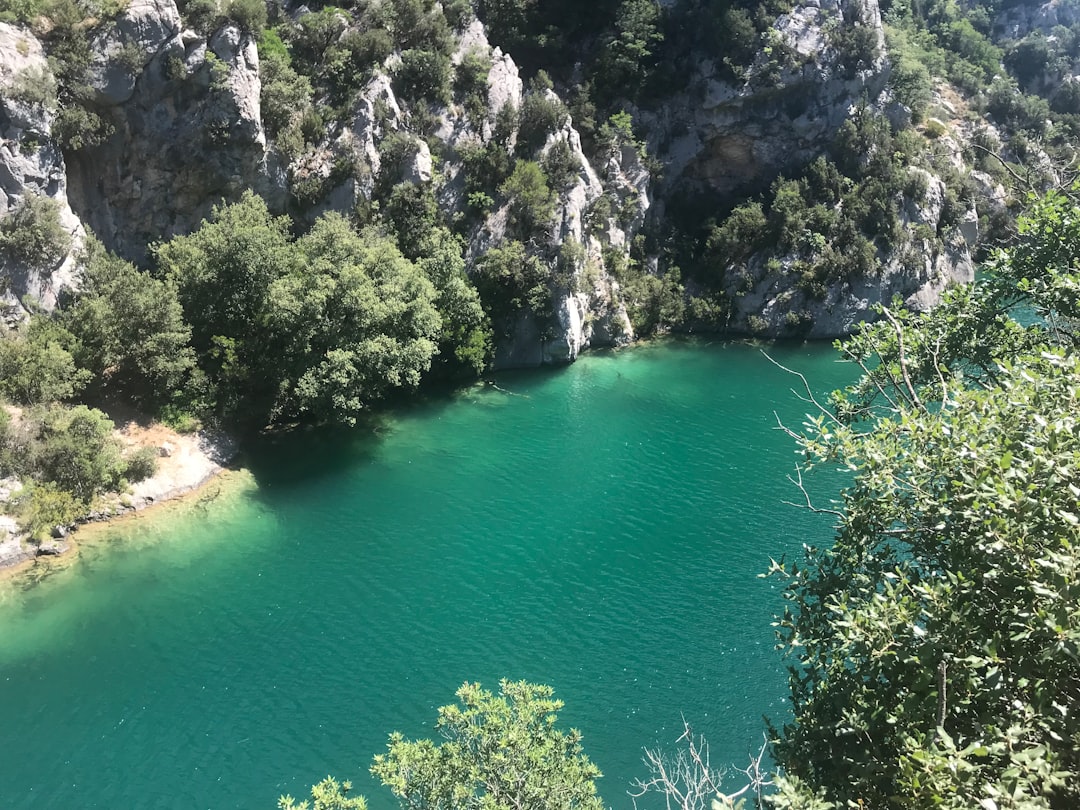 Lac du Verdon – Activités nautiques, pêche et infos pratiques poissons et pêche au lac du verdon